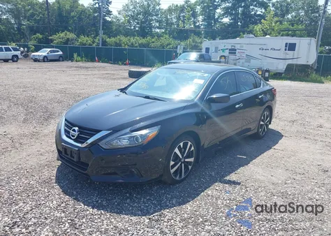 2018 Nissan Altima 2.5 Sr z USA, uszkodzony, nr VIN 1N4AL3AP5JC102618